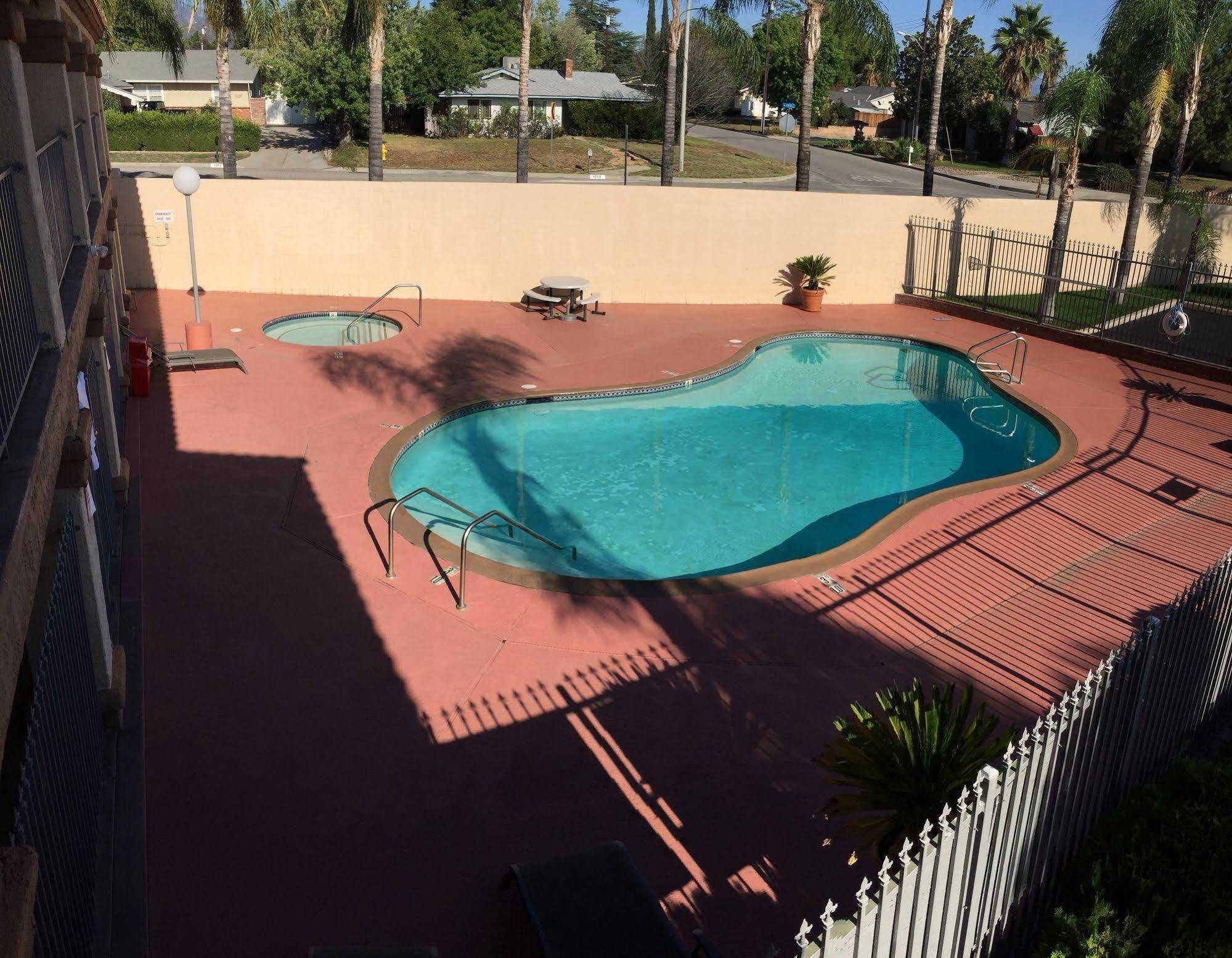 Calimesa Inn Bagian luar foto